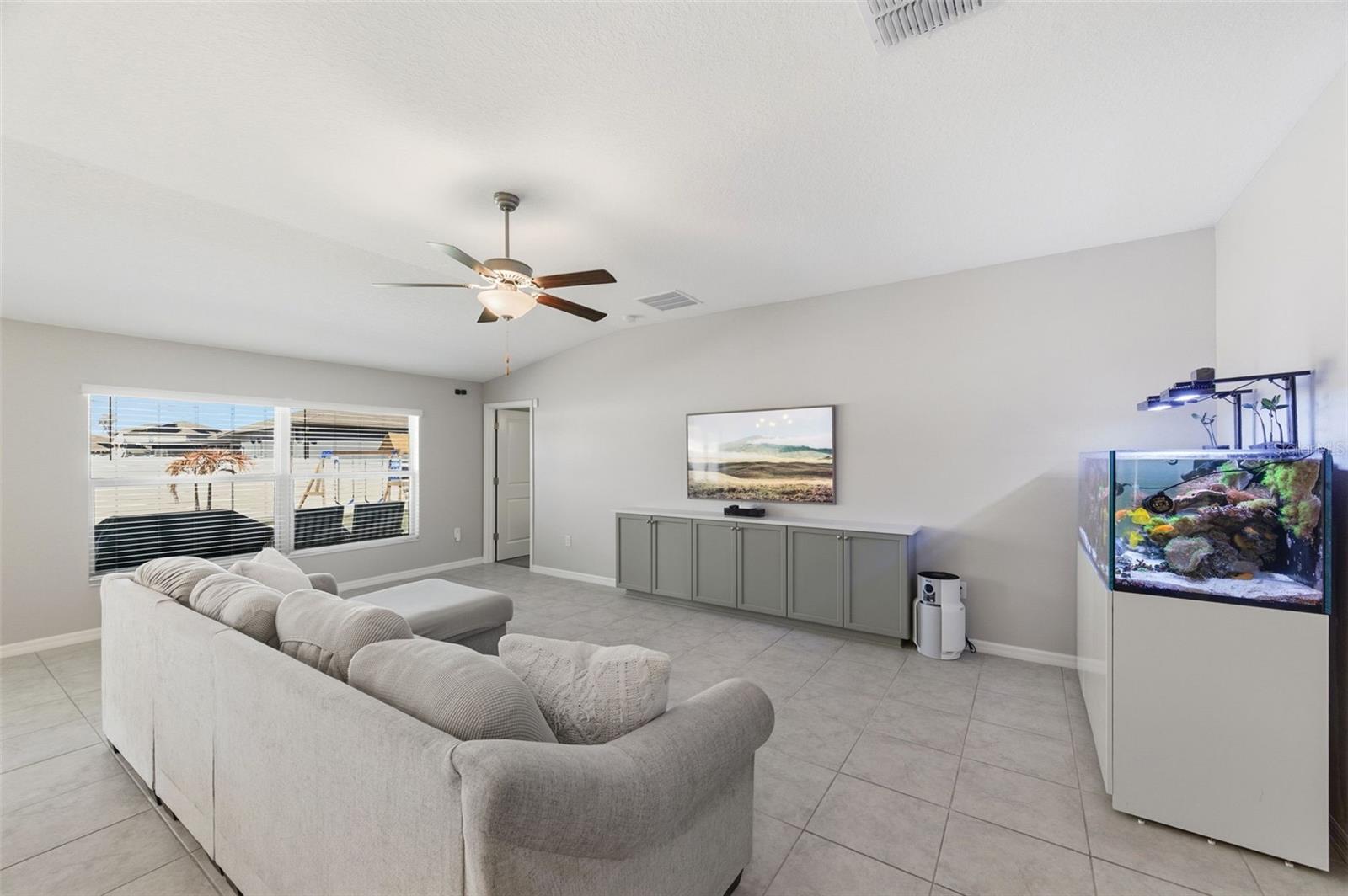 10387 SCARLET SKIMMER DR, RIVERVIEW, FL, 33578