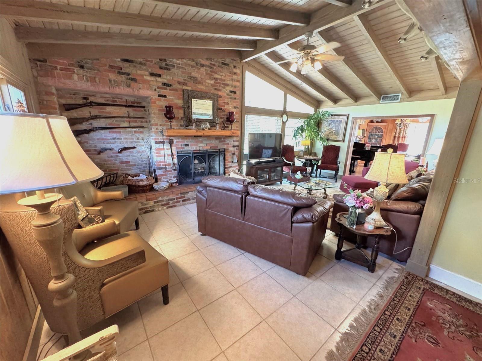 11816 SE COUNTY ROAD 234, MICANOPY, FL, 32667