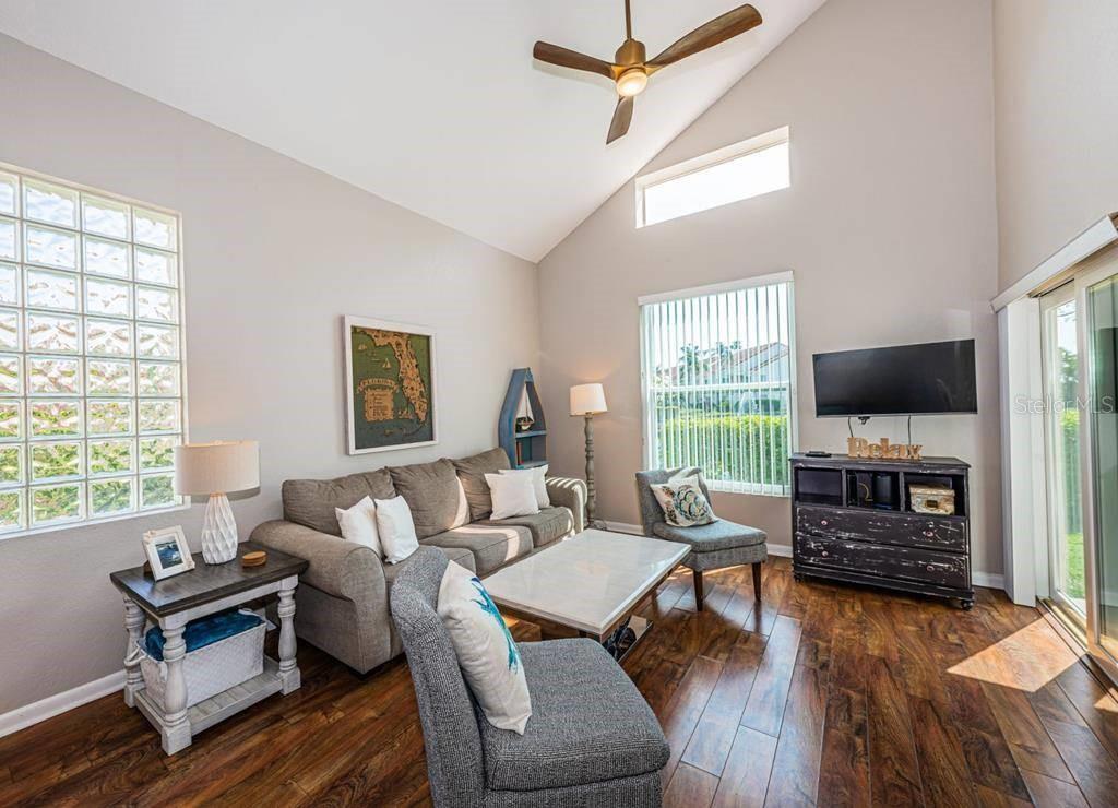 6107 MIRADA CIR, ST PETERSBURG, FL, 33715