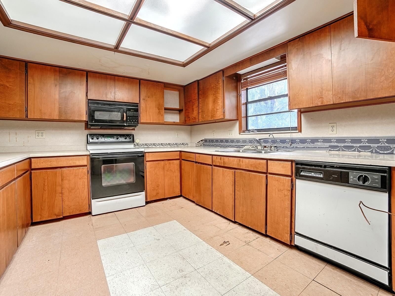913 SHEILA PL, APOPKA, FL, 32703