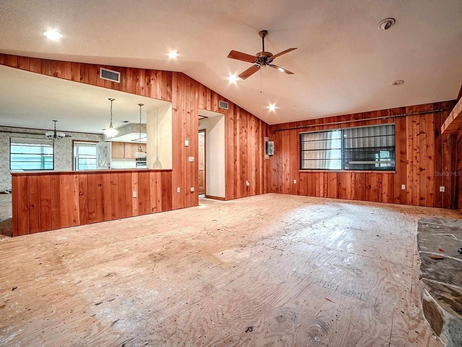913 SHEILA PL, APOPKA, FL, 32703