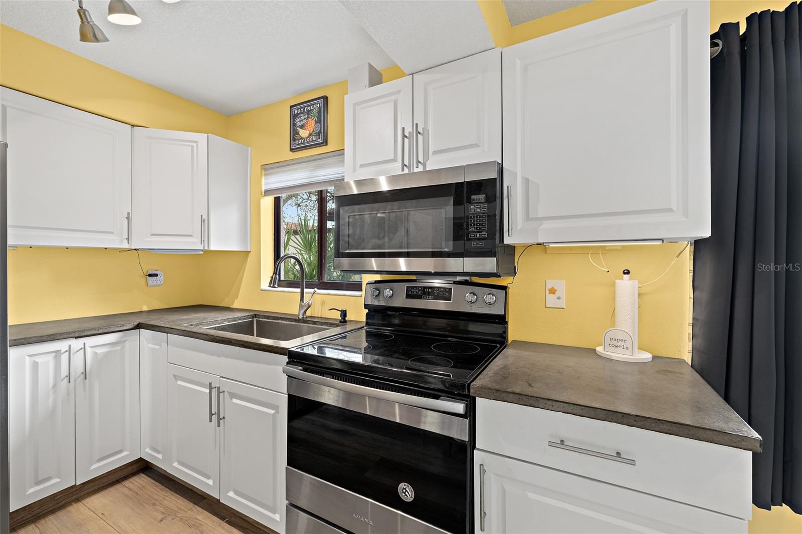 8713 BAY CT, CAPE CANAVERAL, FL, 32920