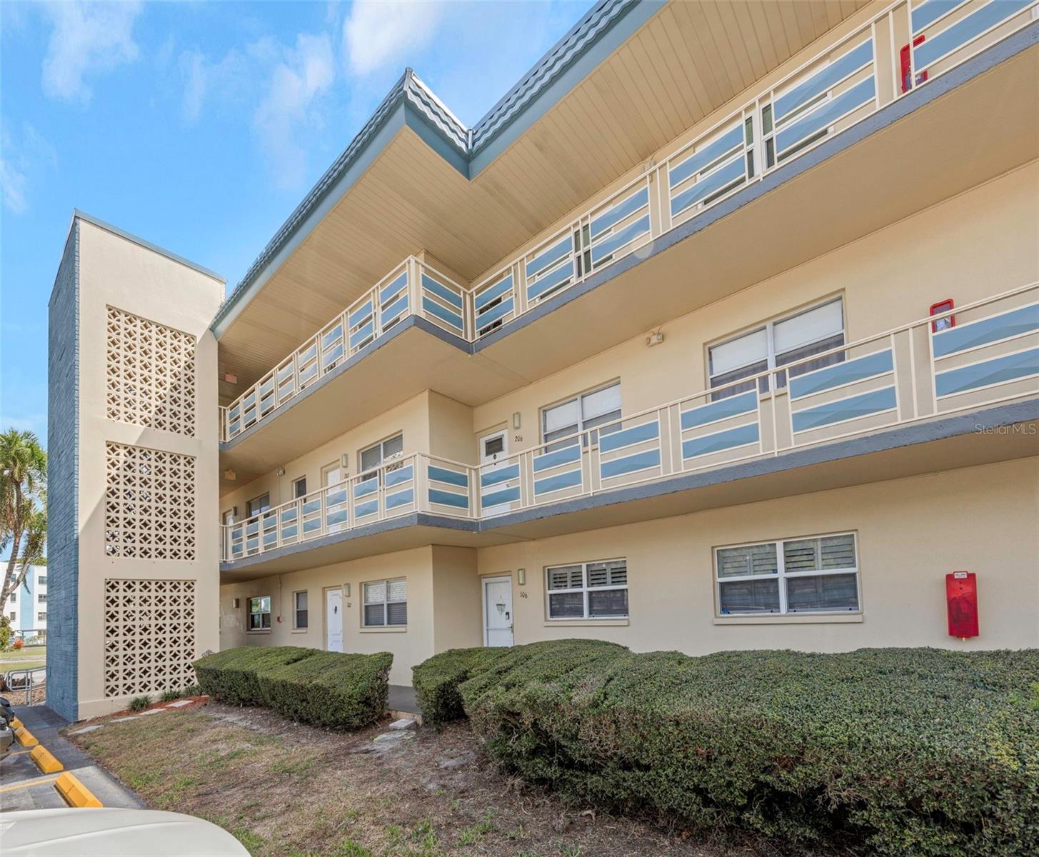 5750 80TH ST N #B-206, ST PETERSBURG, FL, 33709