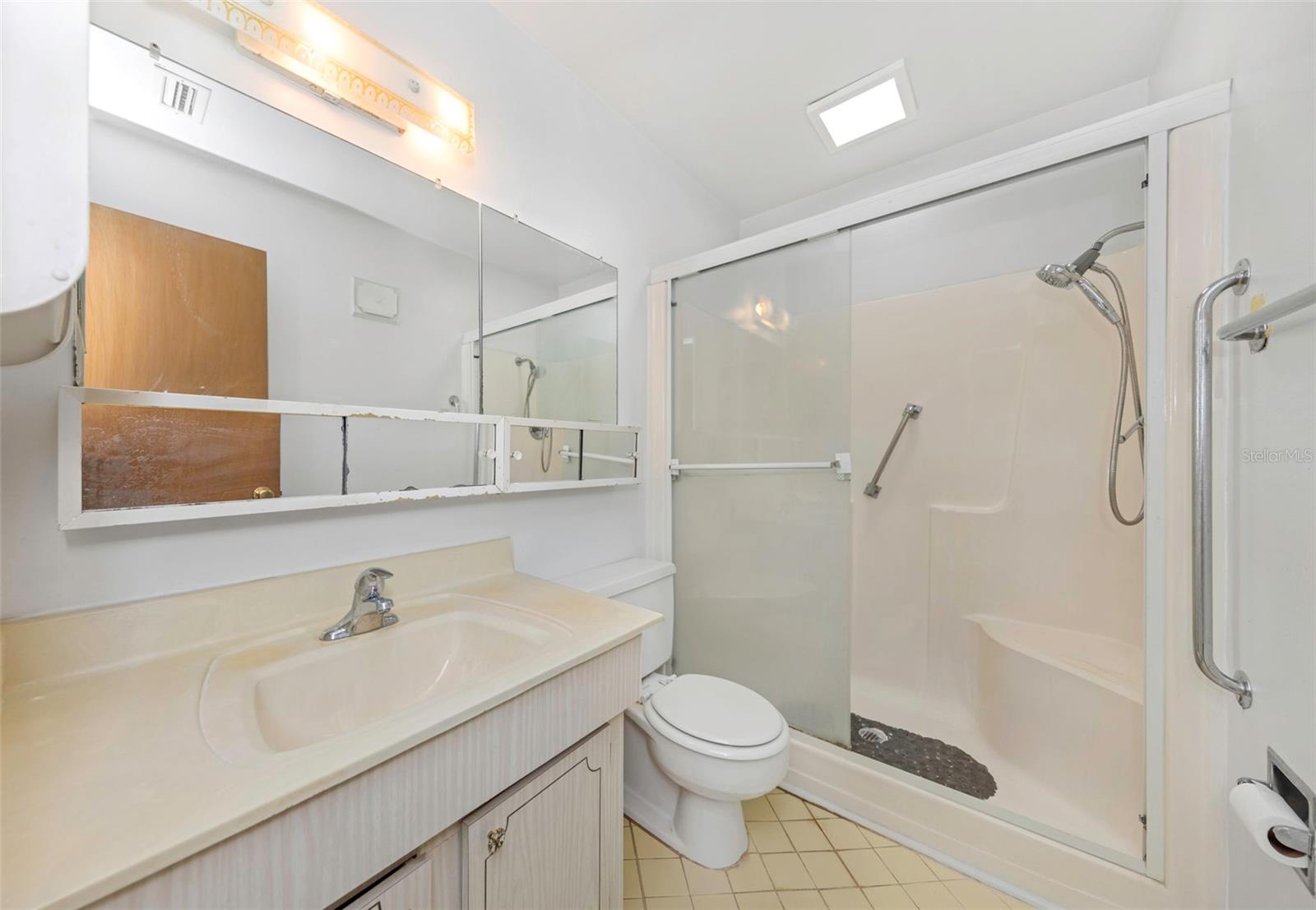 5750 80TH ST N #B-206, ST PETERSBURG, FL, 33709