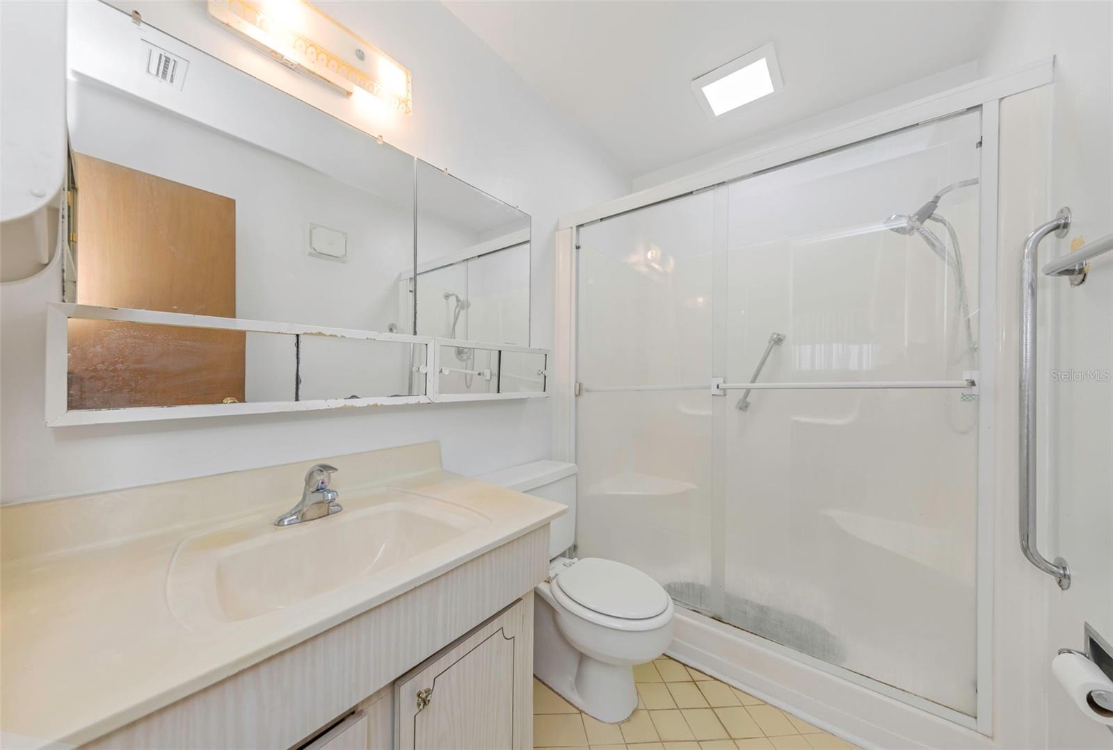 5750 80TH ST N #B-206, ST PETERSBURG, FL, 33709