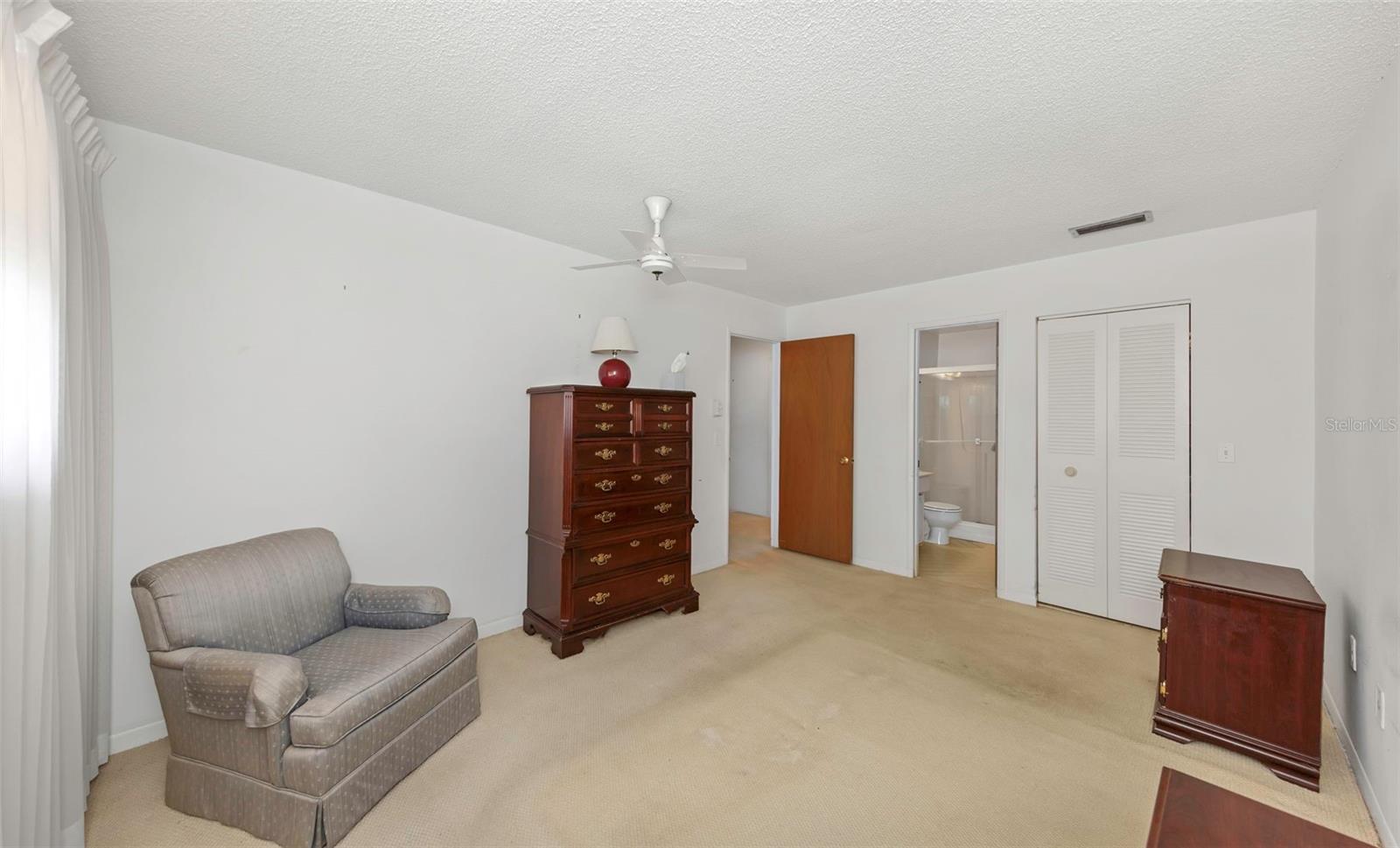 5750 80TH ST N #B-206, ST PETERSBURG, FL, 33709