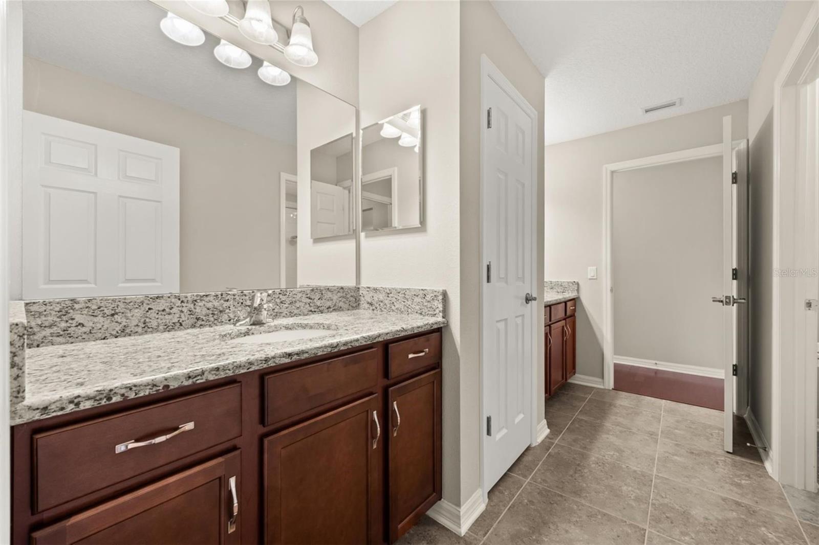 1831 VIA LAGO DR, LAKELAND, FL, 33810