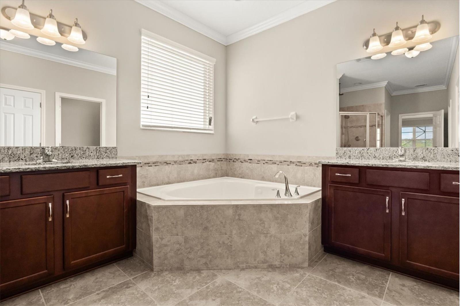 1831 VIA LAGO DR, LAKELAND, FL, 33810