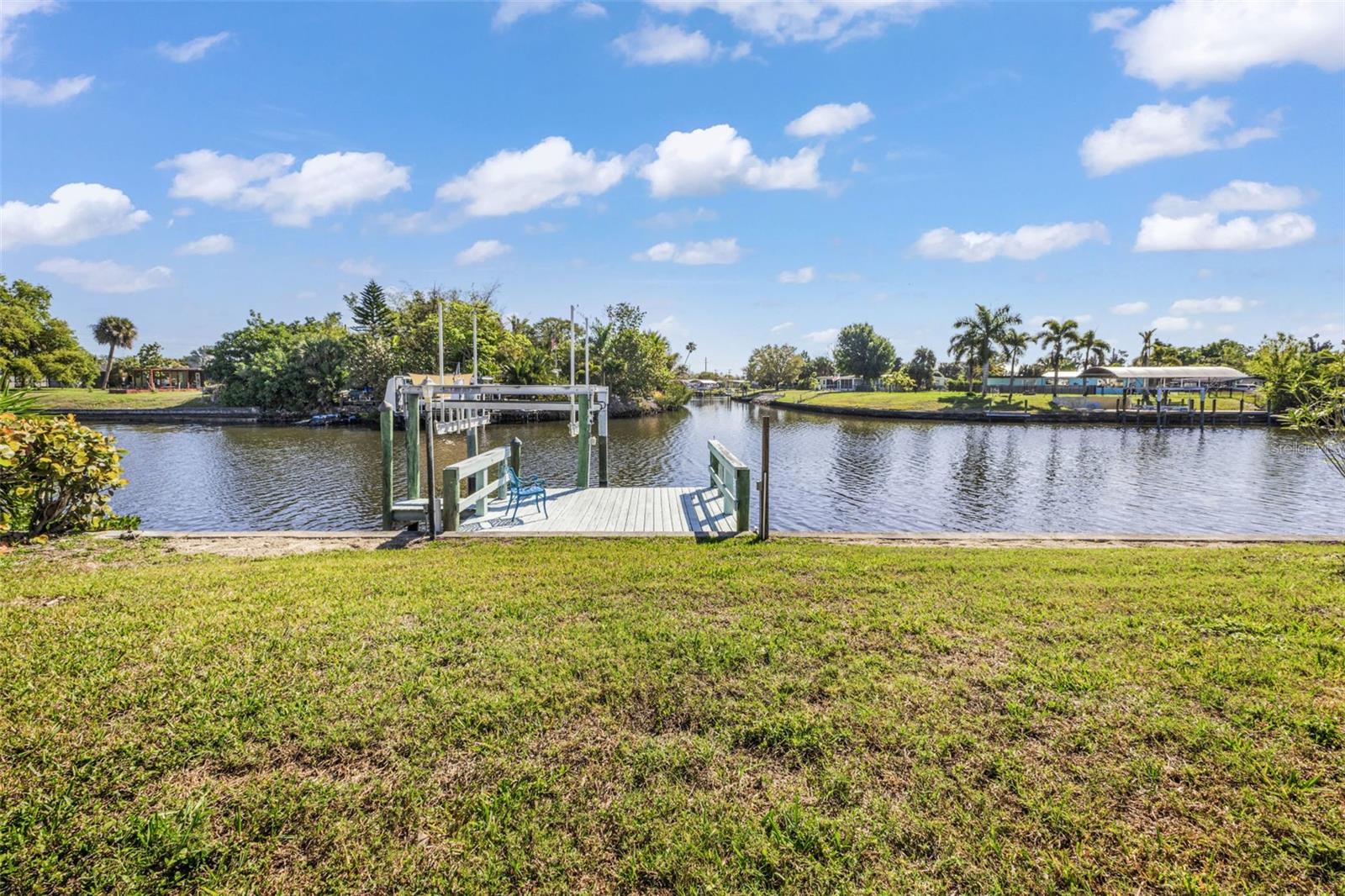 137 BEDFORD DR NE, PORT CHARLOTTE, FL, 33952