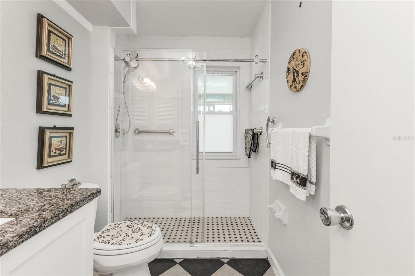 137 BEDFORD DR NE, PORT CHARLOTTE, FL, 33952