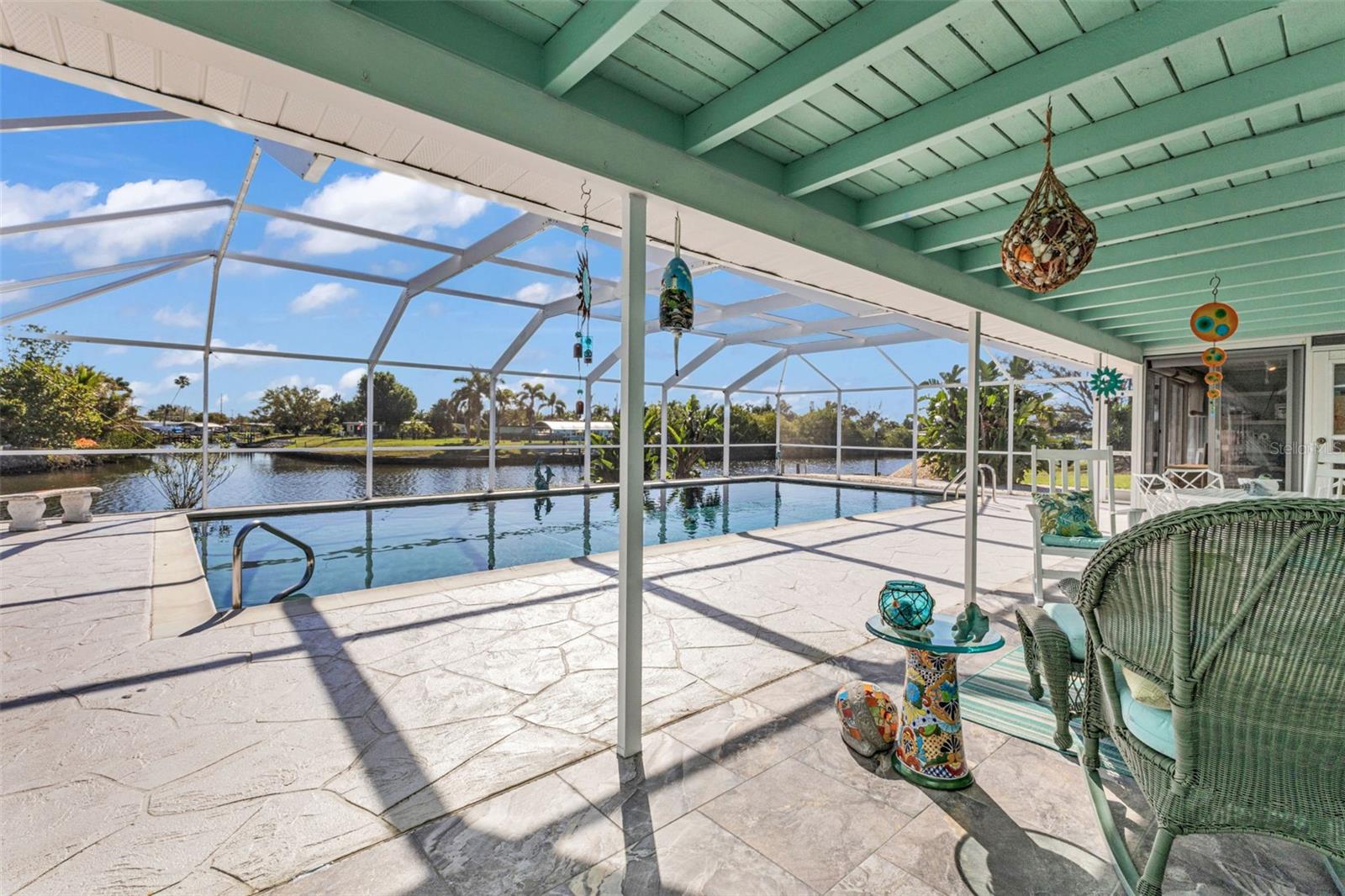 137 BEDFORD DR NE, PORT CHARLOTTE, FL, 33952