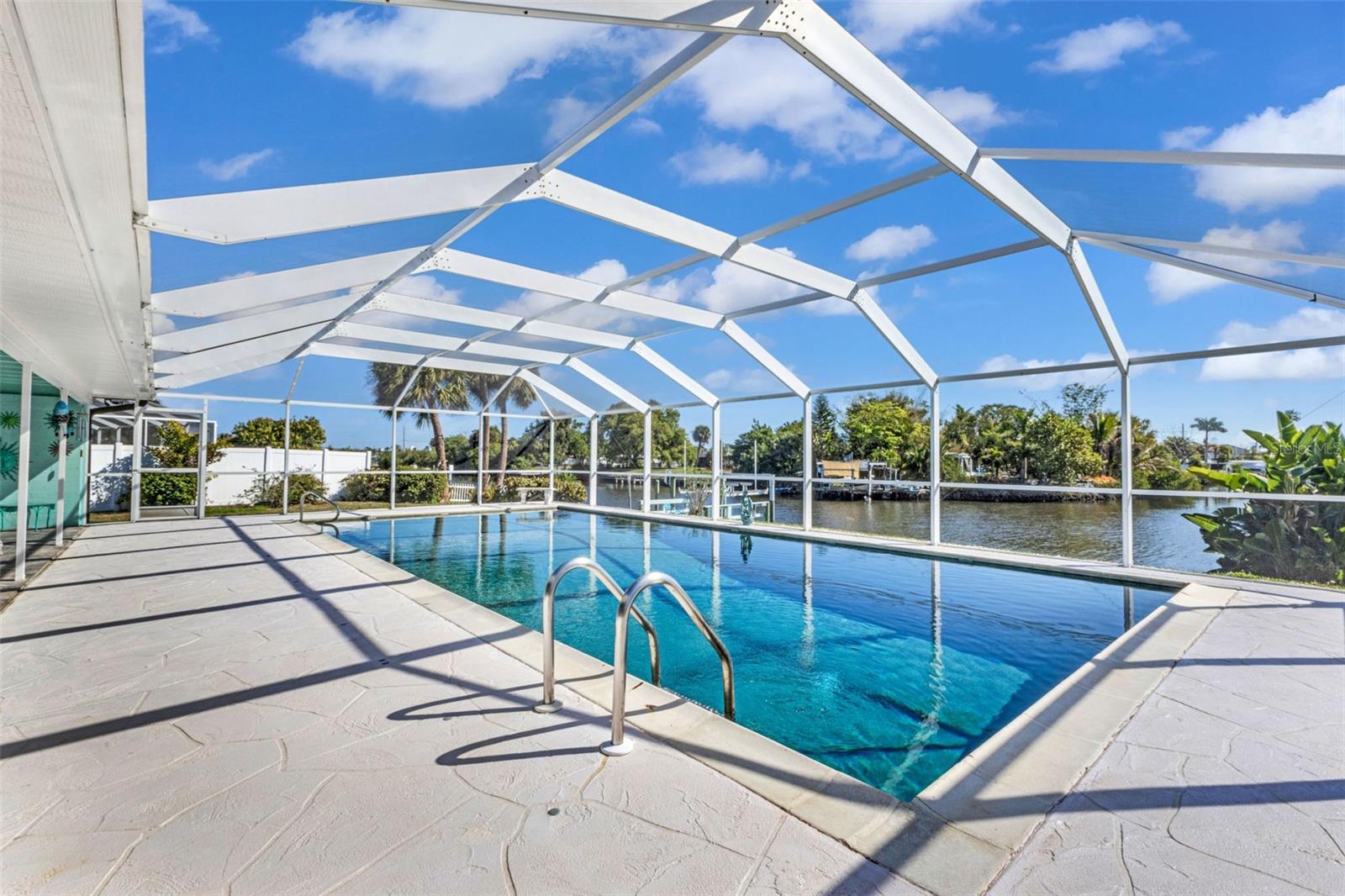 137 BEDFORD DR NE, PORT CHARLOTTE, FL, 33952
