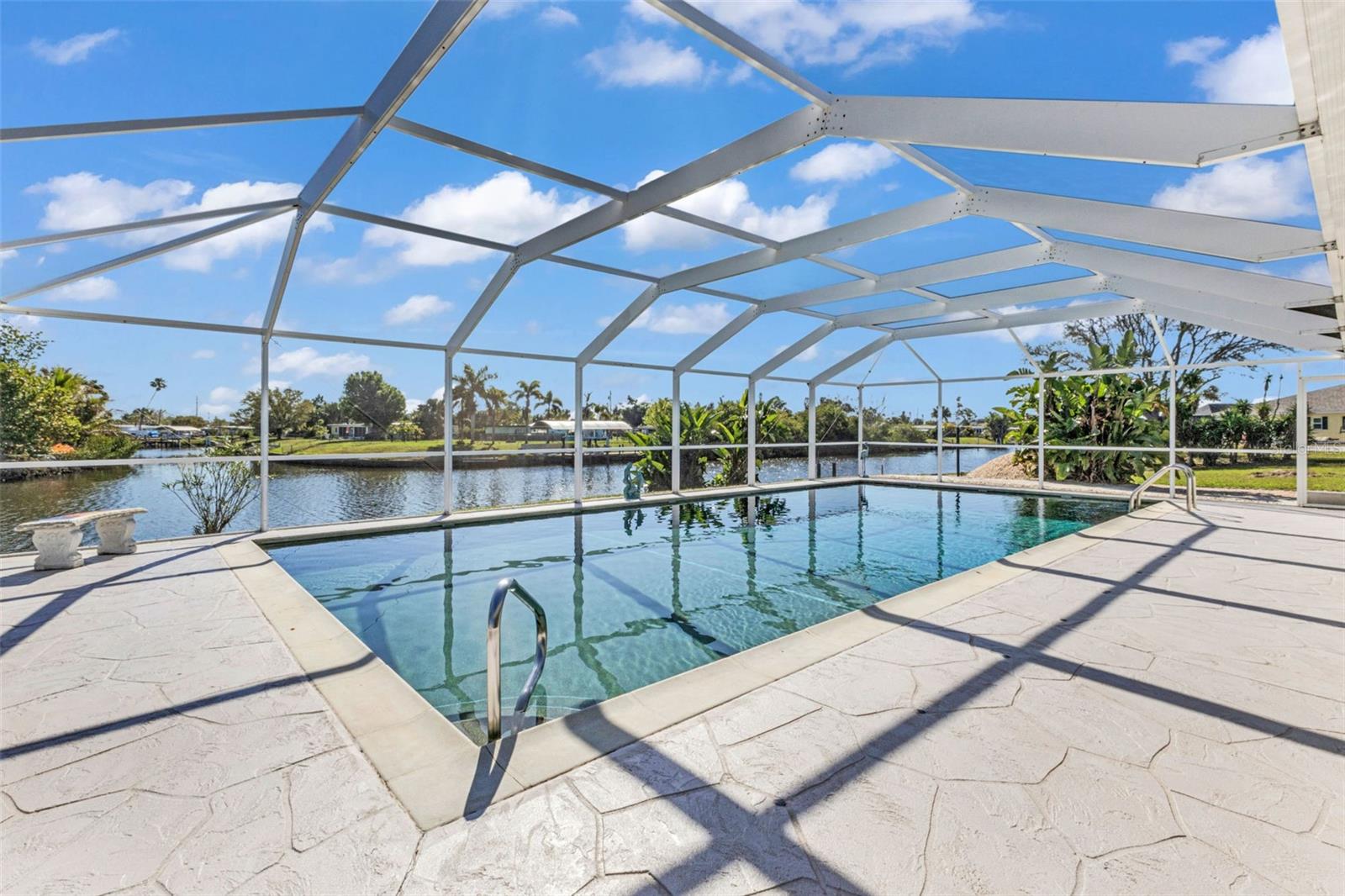 137 BEDFORD DR NE, PORT CHARLOTTE, FL, 33952