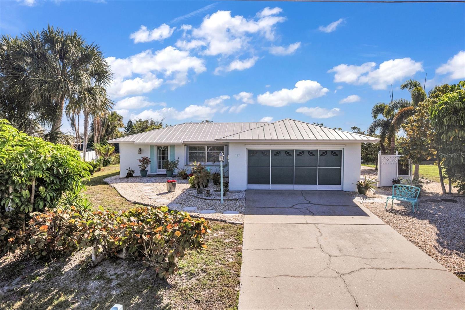 137 BEDFORD DR NE, PORT CHARLOTTE, FL, 33952
