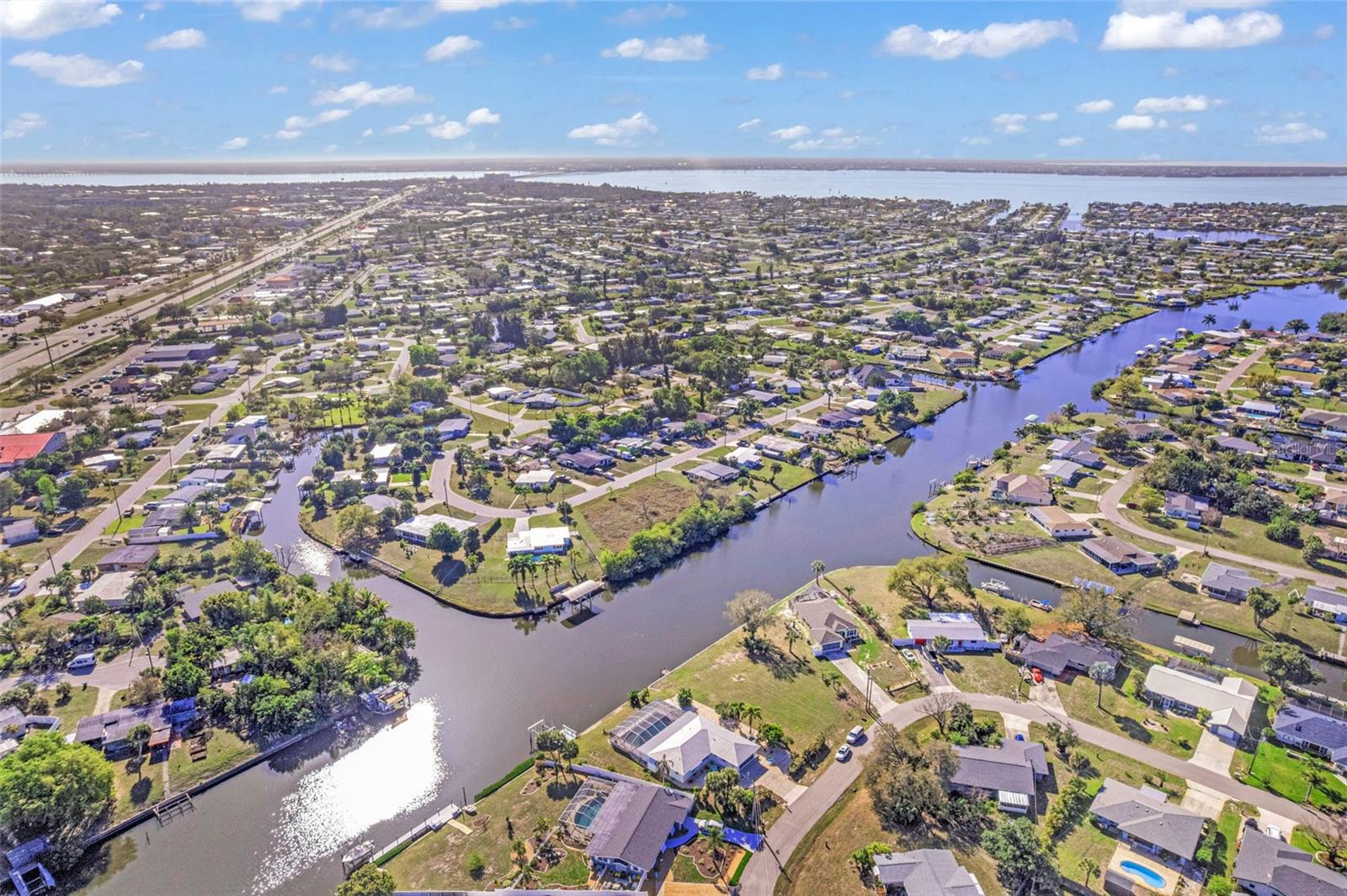137 BEDFORD DR NE, PORT CHARLOTTE, FL, 33952