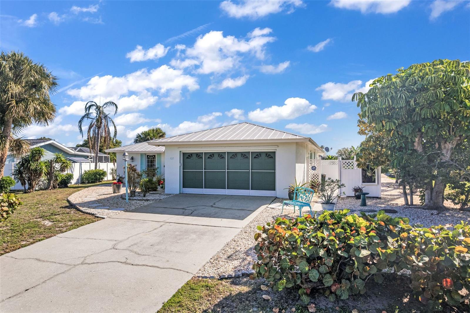 137 BEDFORD DR NE, PORT CHARLOTTE, FL, 33952