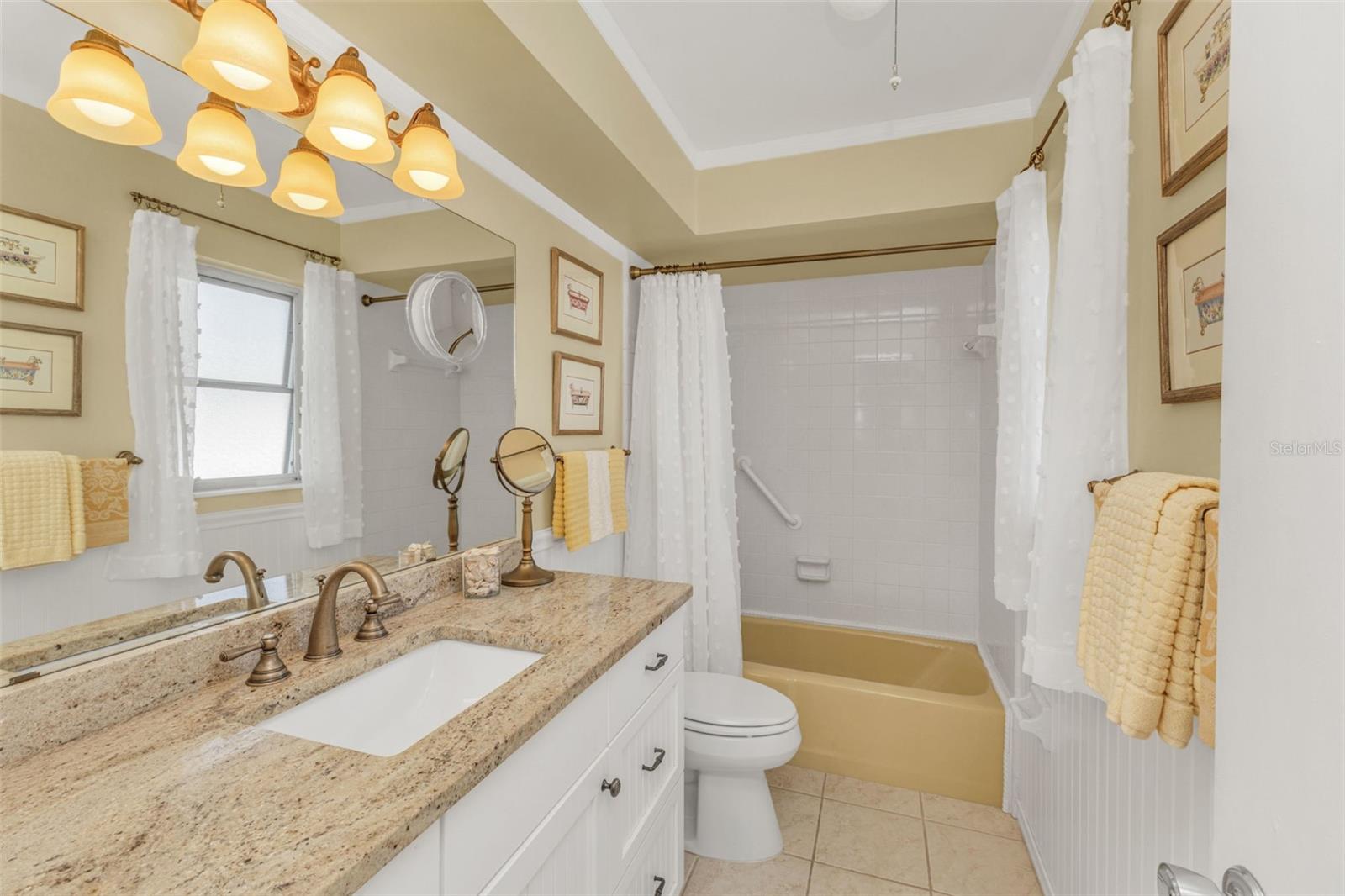 137 BEDFORD DR NE, PORT CHARLOTTE, FL, 33952