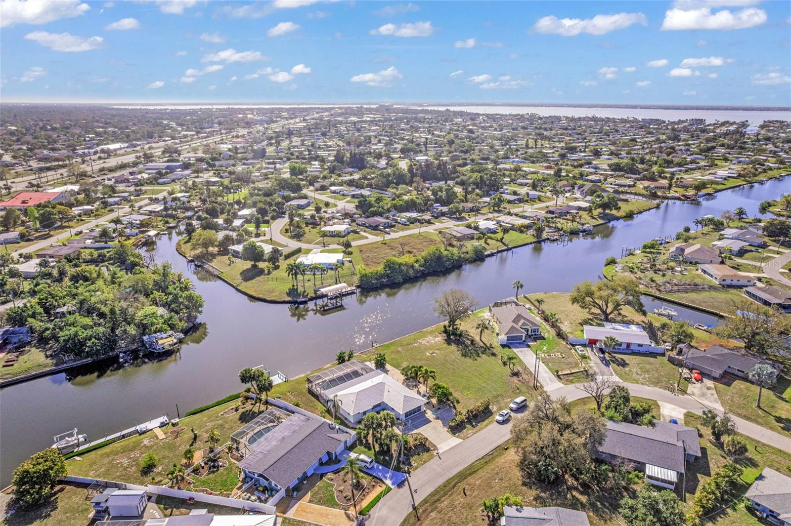 137 BEDFORD DR NE, PORT CHARLOTTE, FL, 33952
