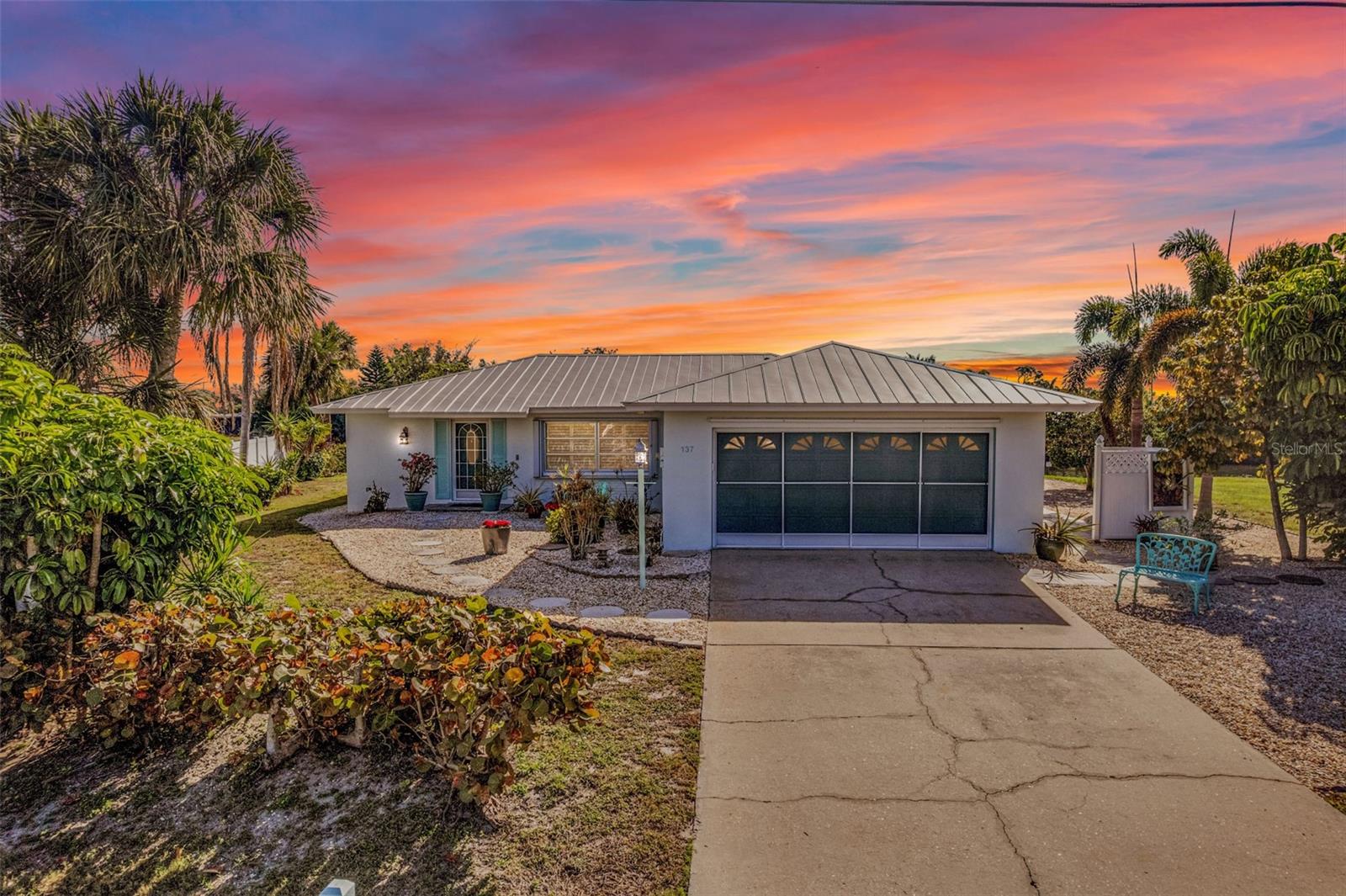 137 BEDFORD DR NE, PORT CHARLOTTE, FL, 33952