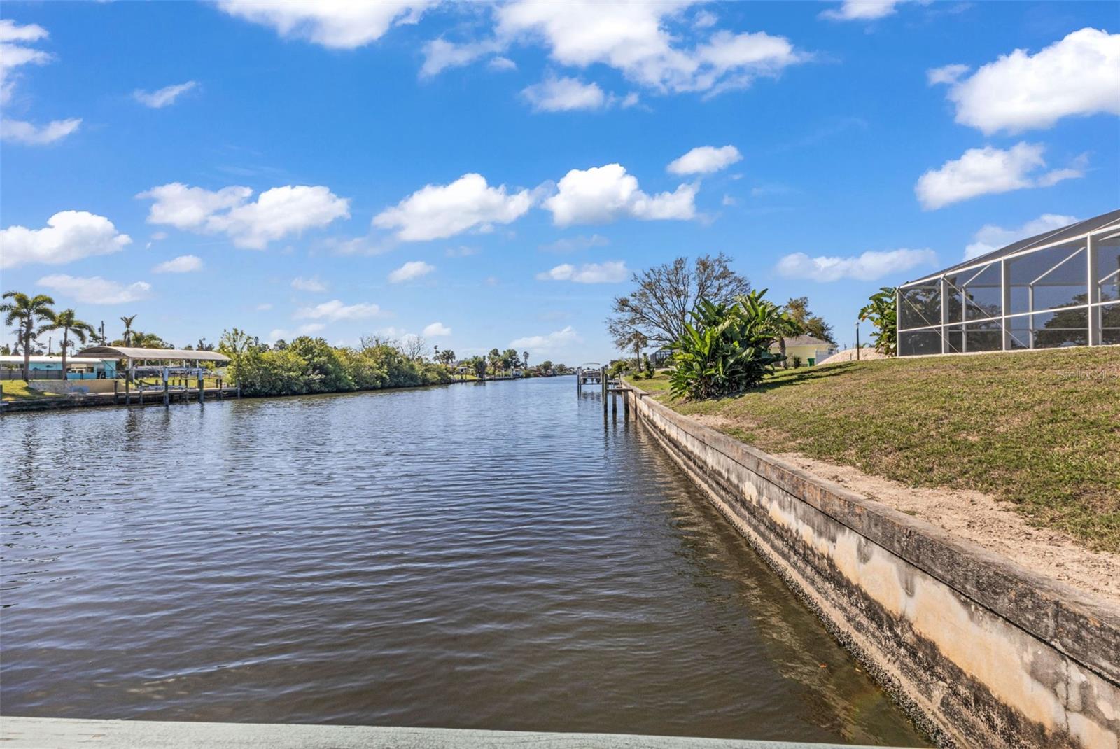 137 BEDFORD DR NE, PORT CHARLOTTE, FL, 33952