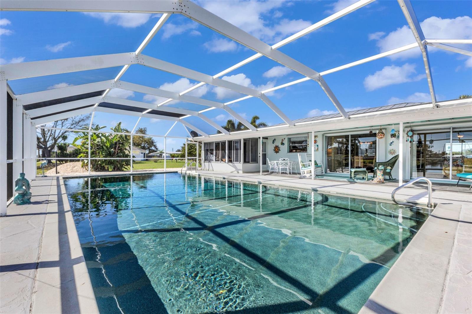 137 BEDFORD DR NE, PORT CHARLOTTE, FL, 33952