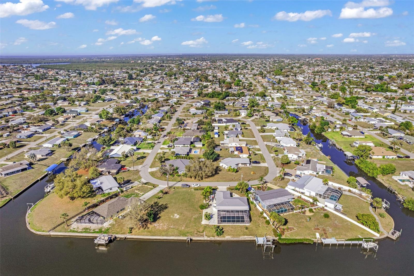 137 BEDFORD DR NE, PORT CHARLOTTE, FL, 33952