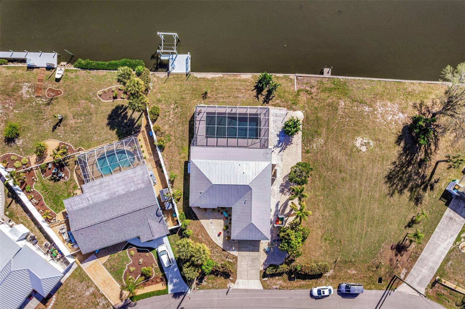 137 BEDFORD DR NE, PORT CHARLOTTE, FL, 33952