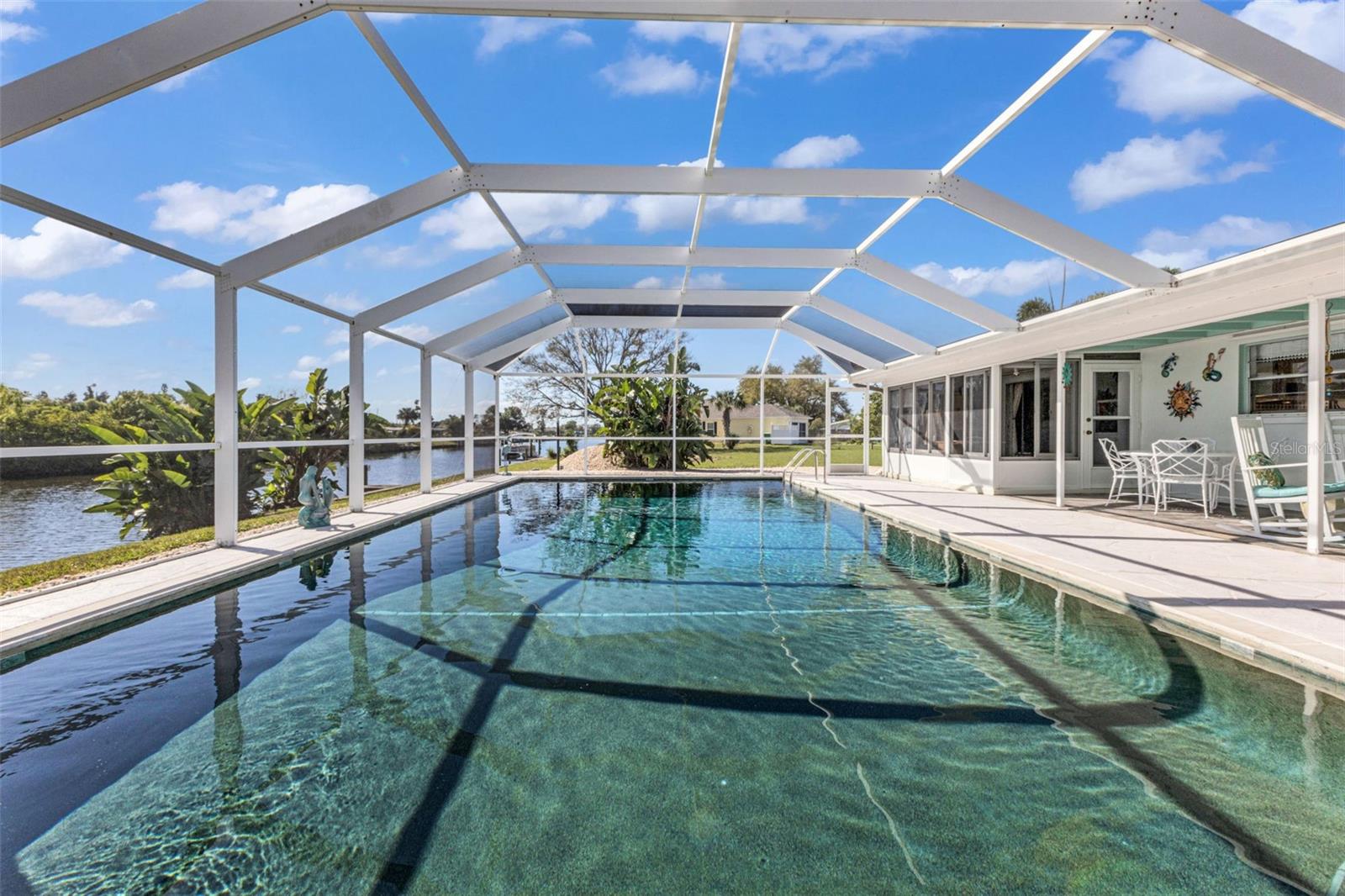 137 BEDFORD DR NE, PORT CHARLOTTE, FL, 33952