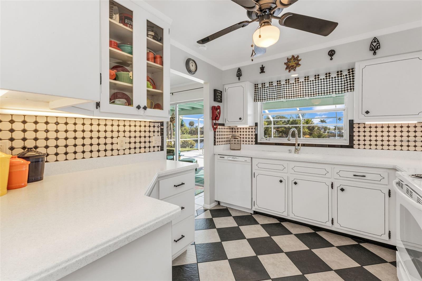 137 BEDFORD DR NE, PORT CHARLOTTE, FL, 33952