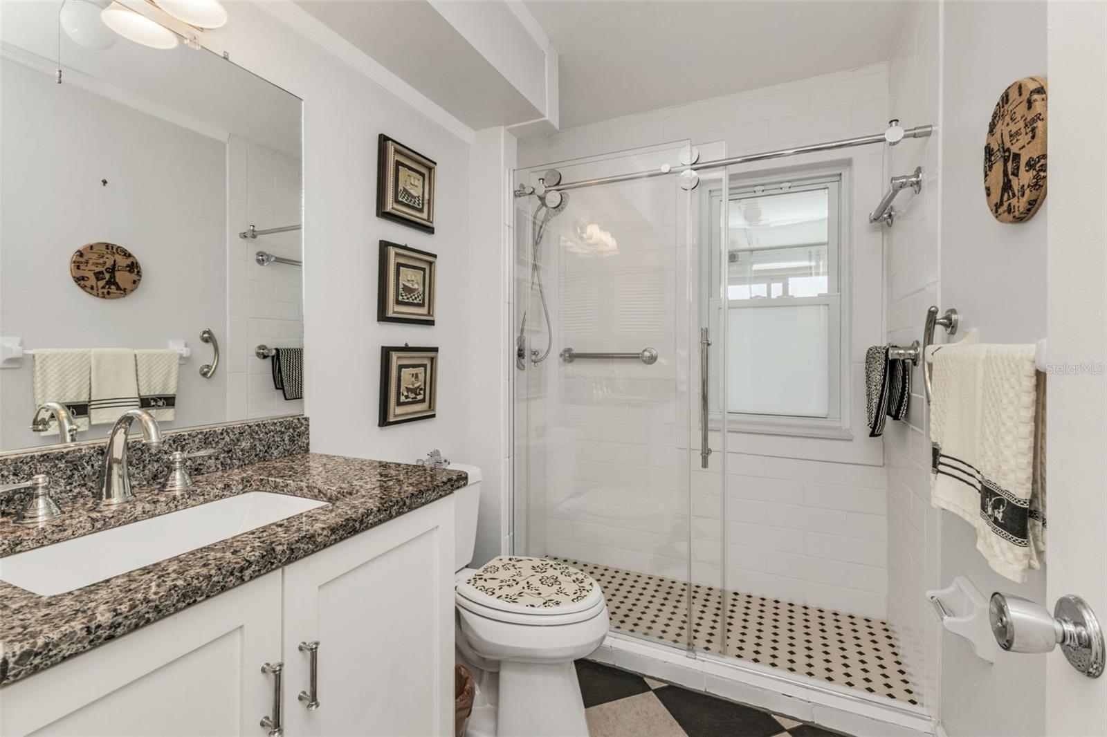 137 BEDFORD DR NE, PORT CHARLOTTE, FL, 33952