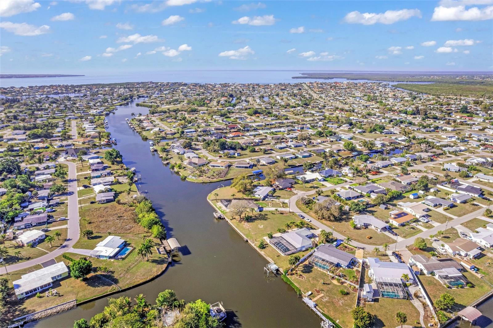 137 BEDFORD DR NE, PORT CHARLOTTE, FL, 33952