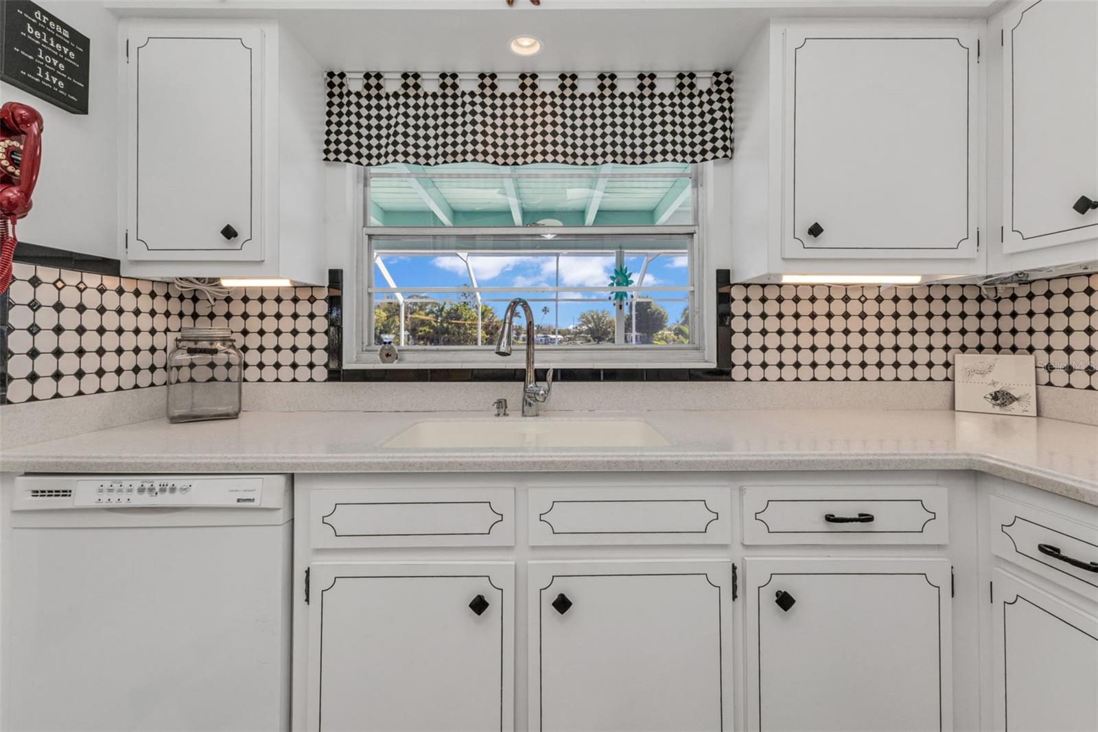 137 BEDFORD DR NE, PORT CHARLOTTE, FL, 33952