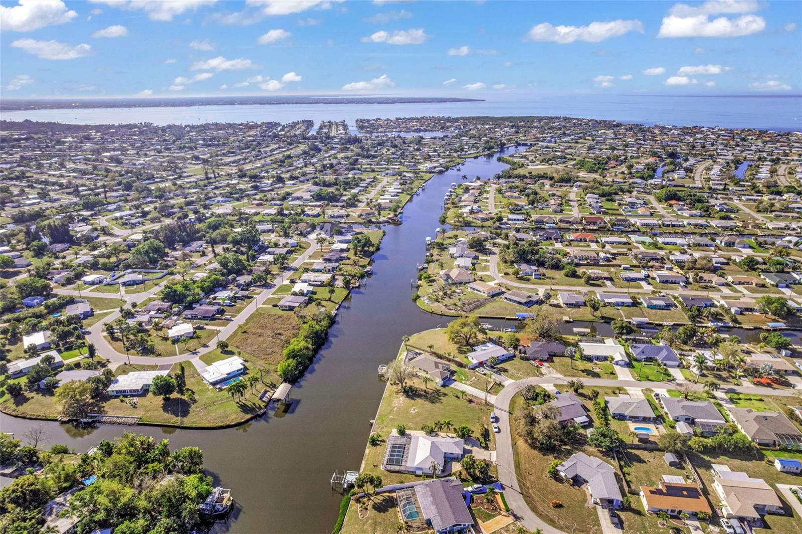 137 BEDFORD DR NE, PORT CHARLOTTE, FL, 33952