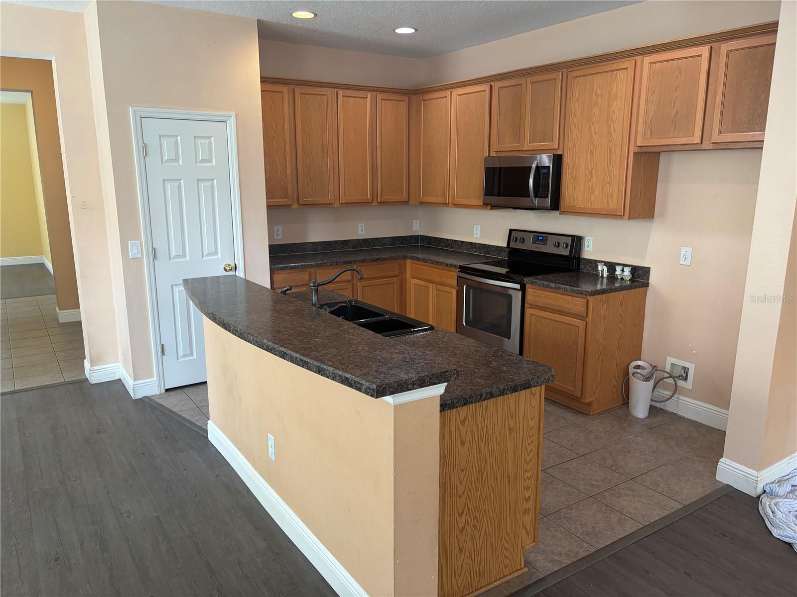 2021 BEACHBERRY LN, OVIEDO, FL, 32765