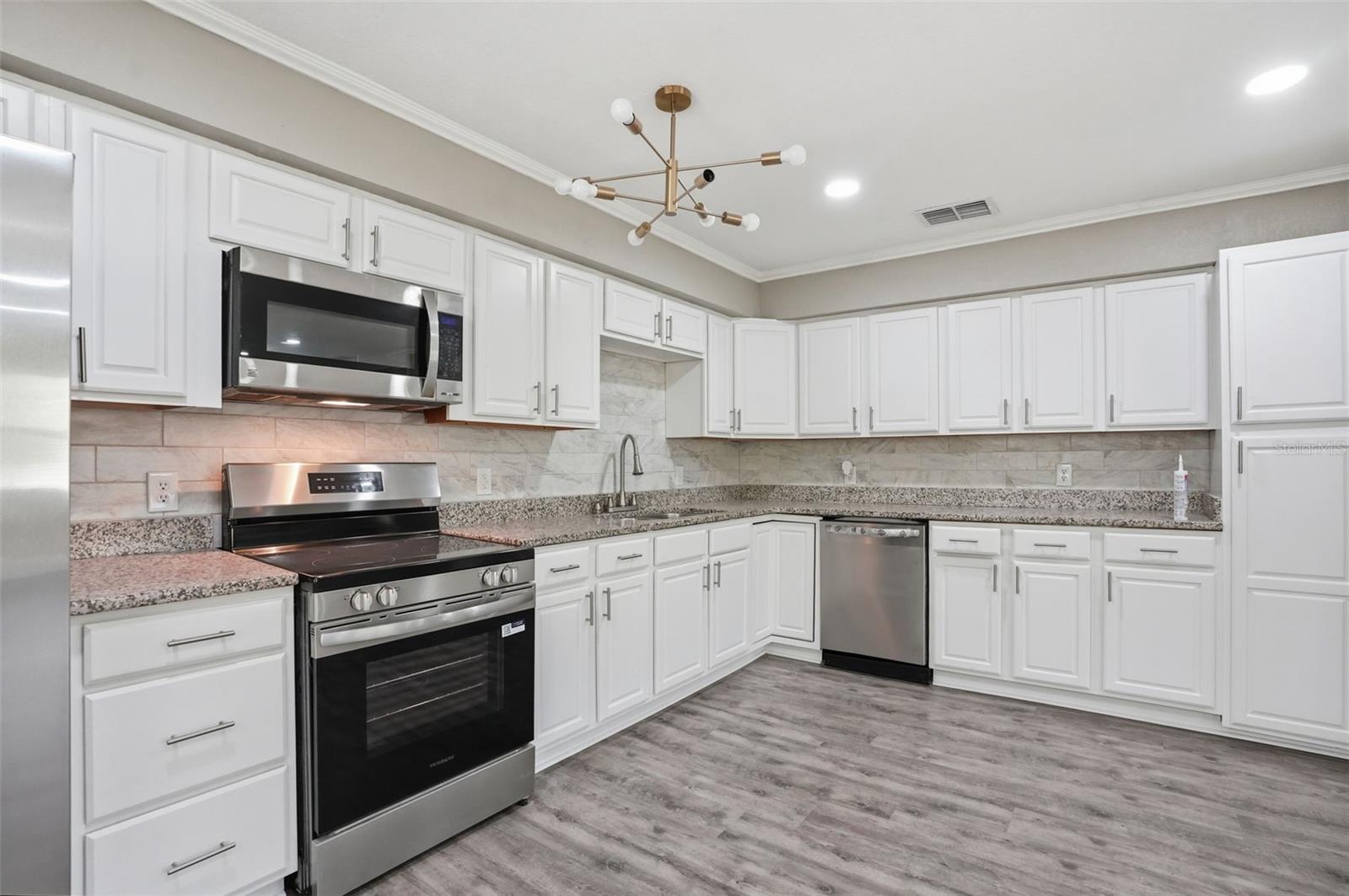 15458 SNOW MEMORIAL HWY, BROOKSVILLE, FL, 34601