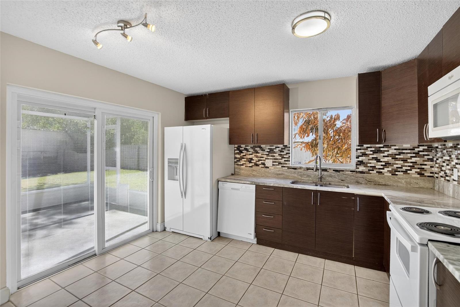 2043 SHADOW PINE DR, BRANDON, FL, 33511