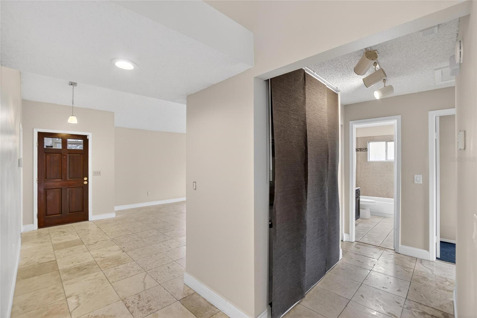 2043 SHADOW PINE DR, BRANDON, FL, 33511