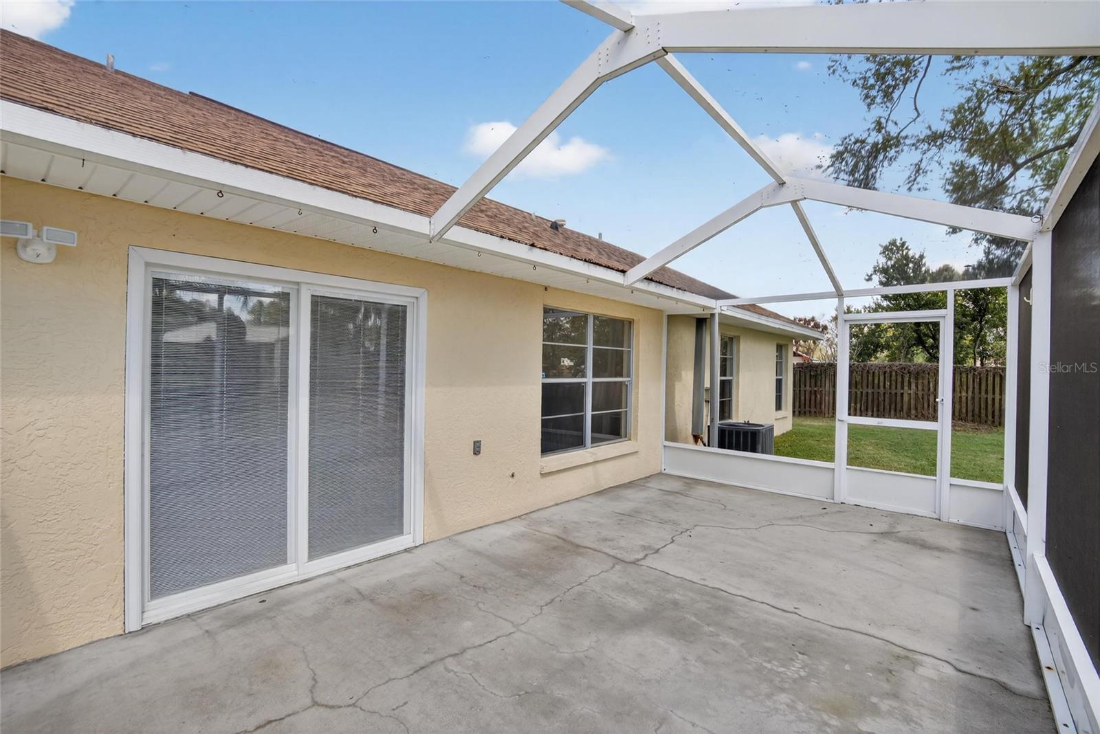 2043 SHADOW PINE DR, BRANDON, FL, 33511