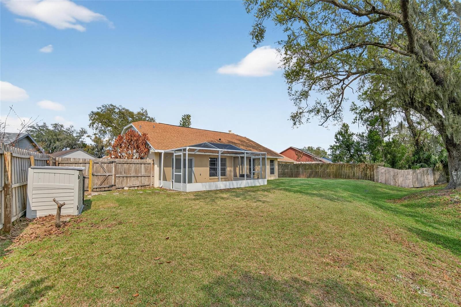 2043 SHADOW PINE DR, BRANDON, FL, 33511