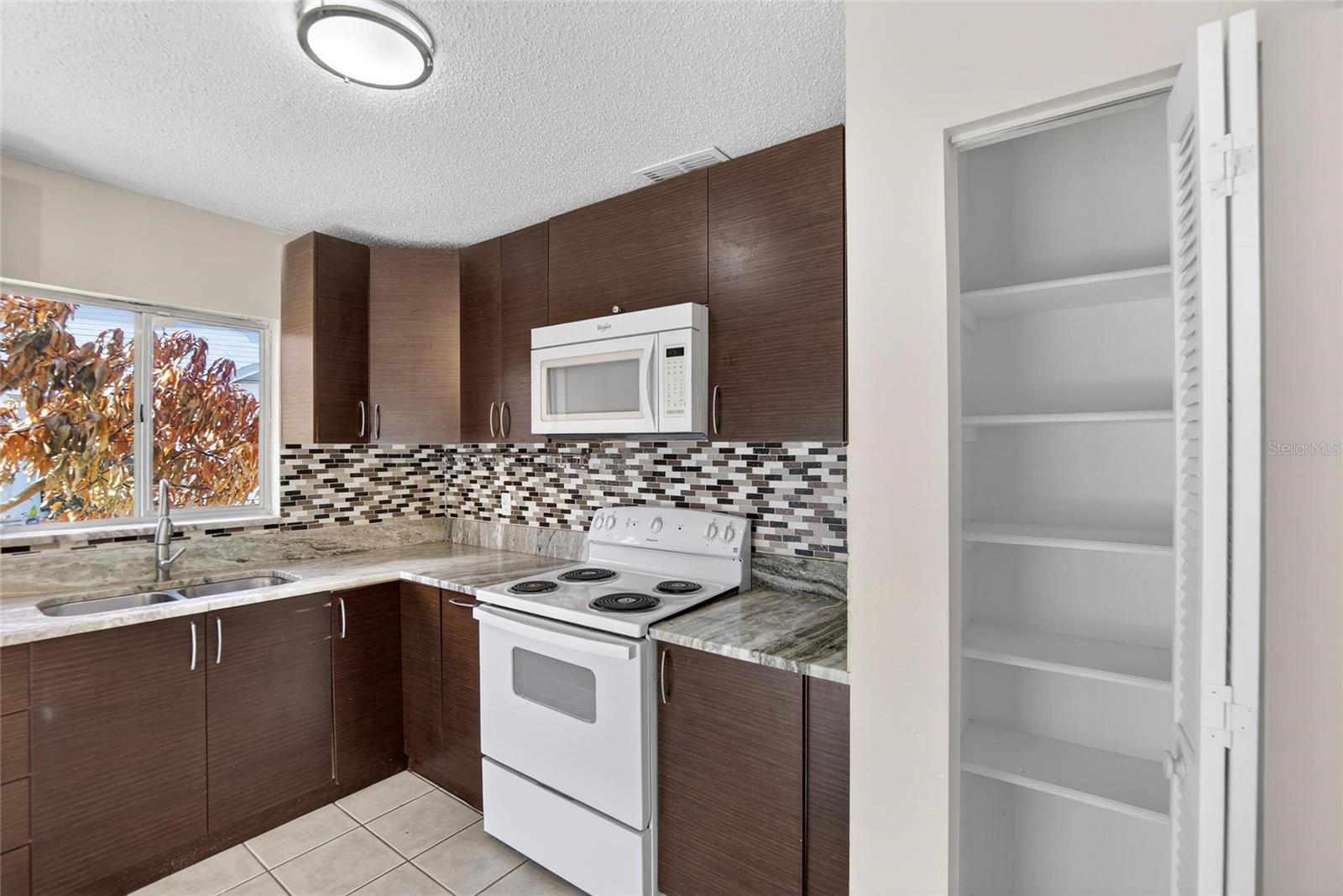 2043 SHADOW PINE DR, BRANDON, FL, 33511