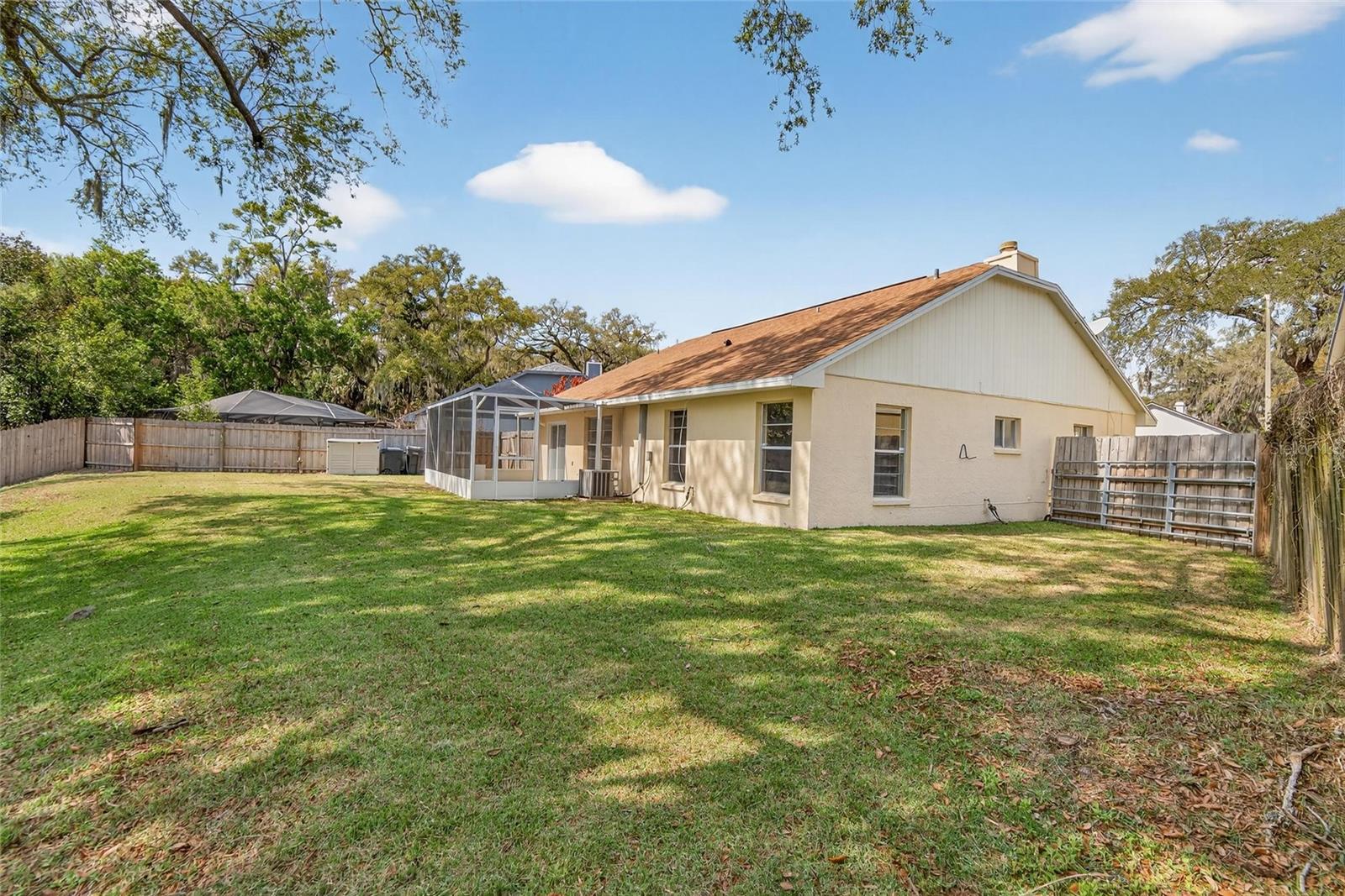 2043 SHADOW PINE DR, BRANDON, FL, 33511