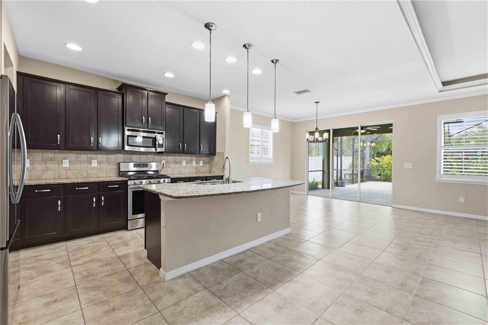 7456 47TH AVENUE CIR E, BRADENTON, FL, 34203