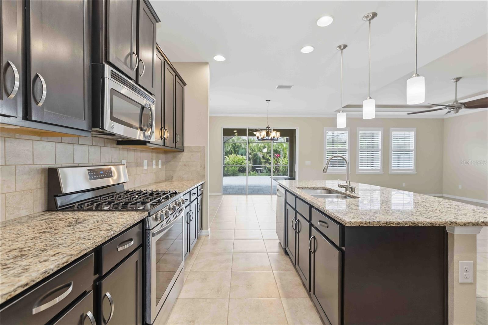 7456 47TH AVENUE CIR E, BRADENTON, FL, 34203