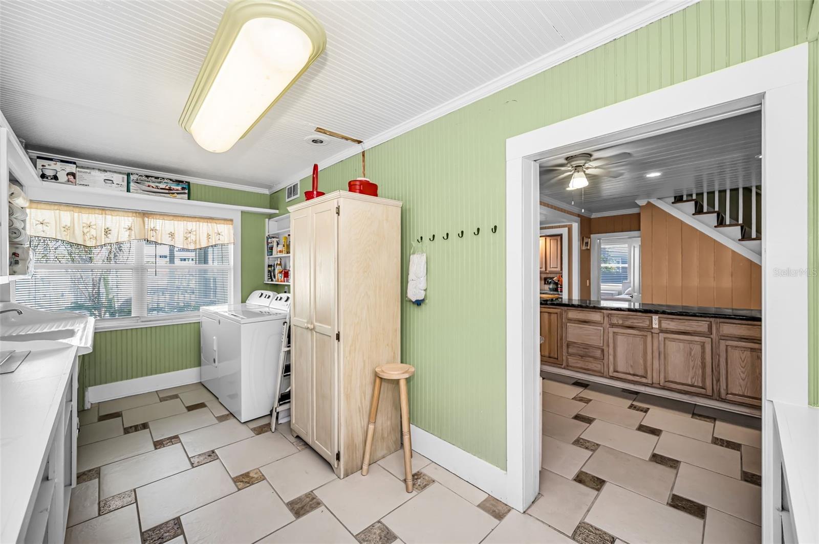 Butler's Pantry/ Laundry