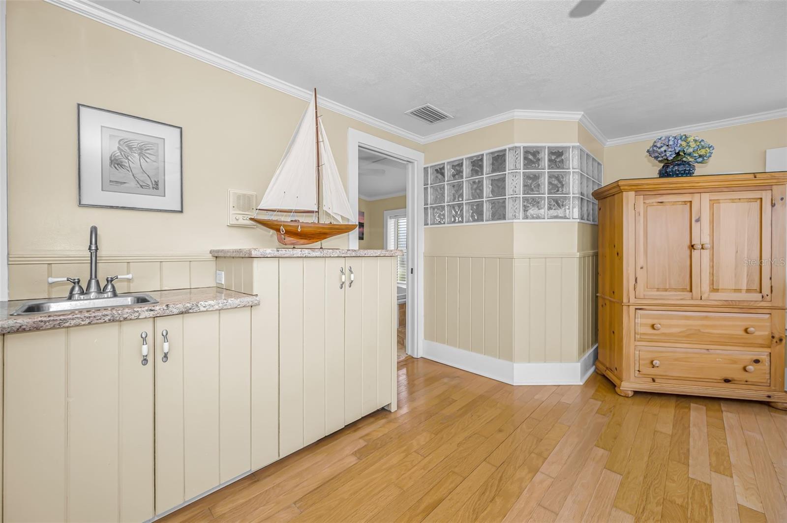 2nd Floor Primary Suite