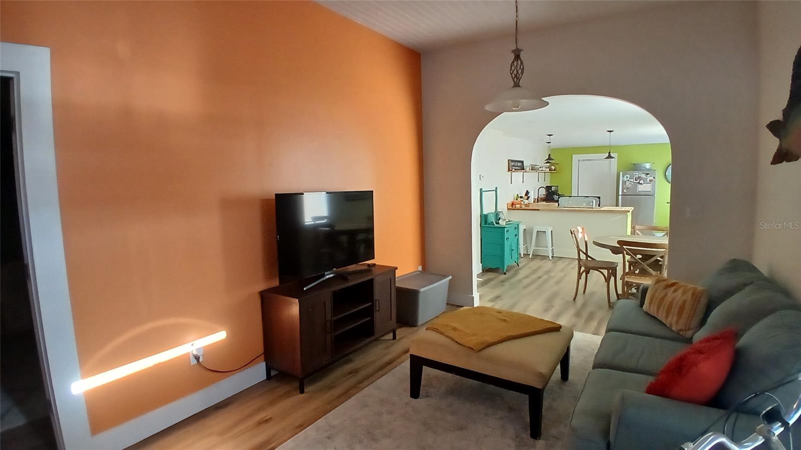 542 DIVISION ST, TARPON SPRINGS, FL, 34689