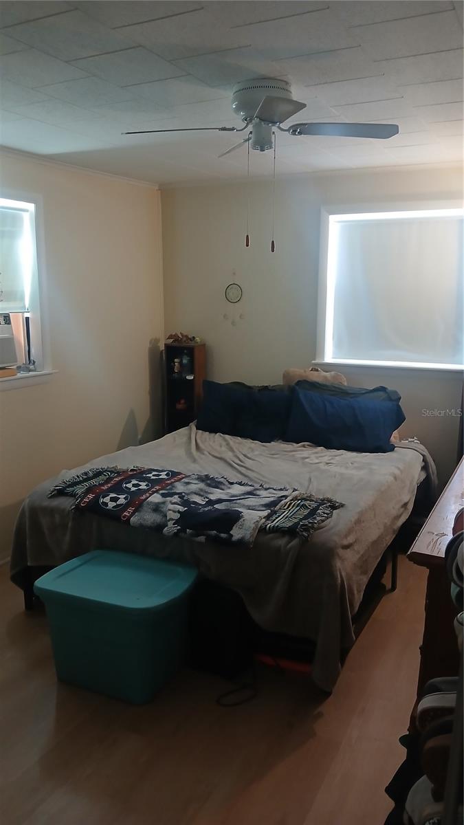 542 DIVISION ST, TARPON SPRINGS, FL, 34689