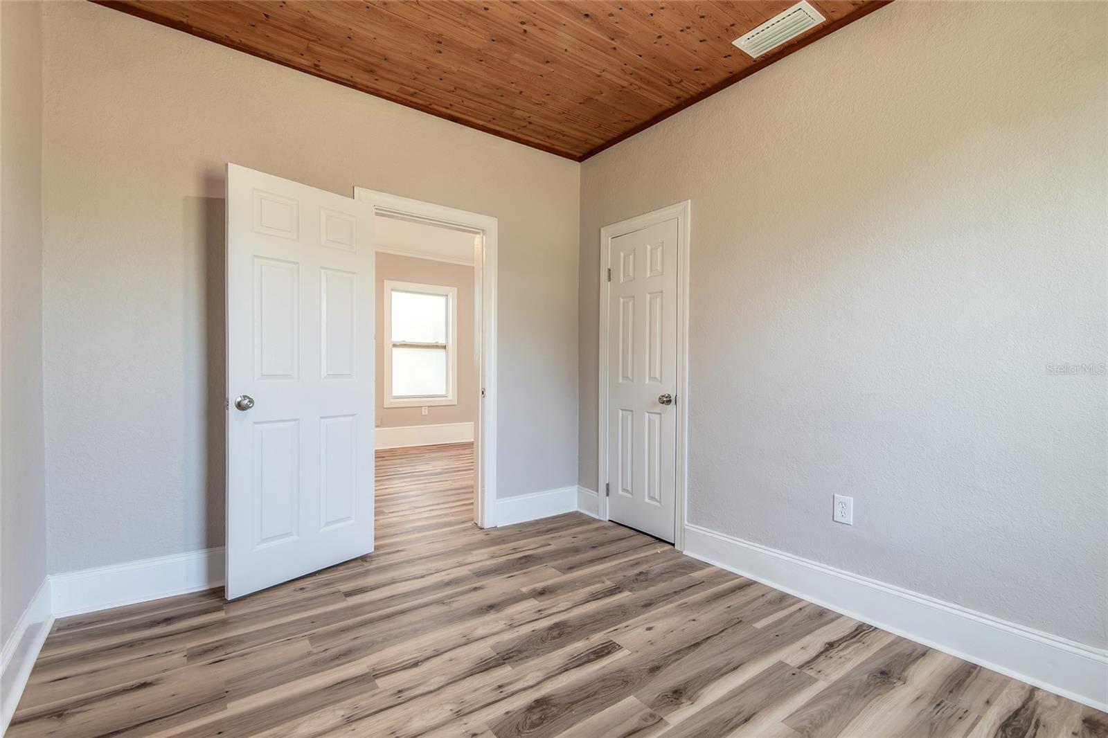 708 DAVIS ST, DAYTONA BEACH, FL, 32118