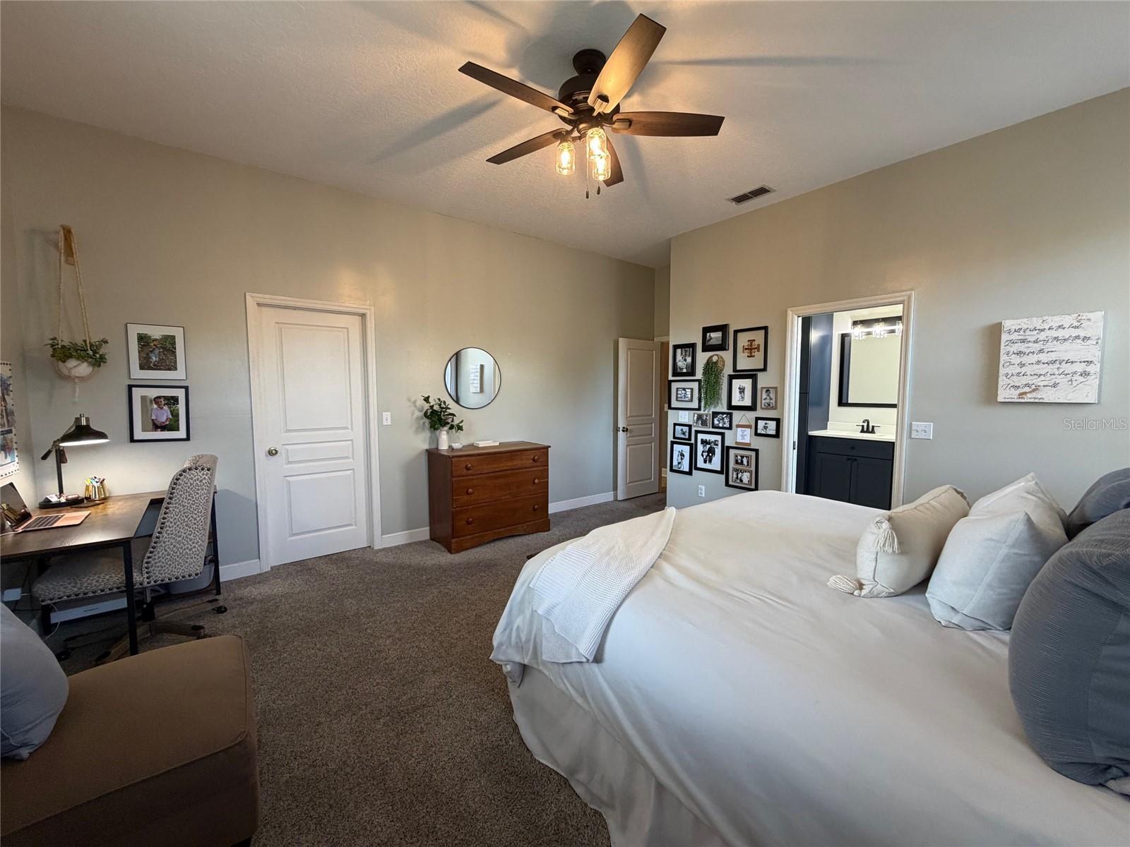 1527 DESS DR, ORLANDO, FL, 32818