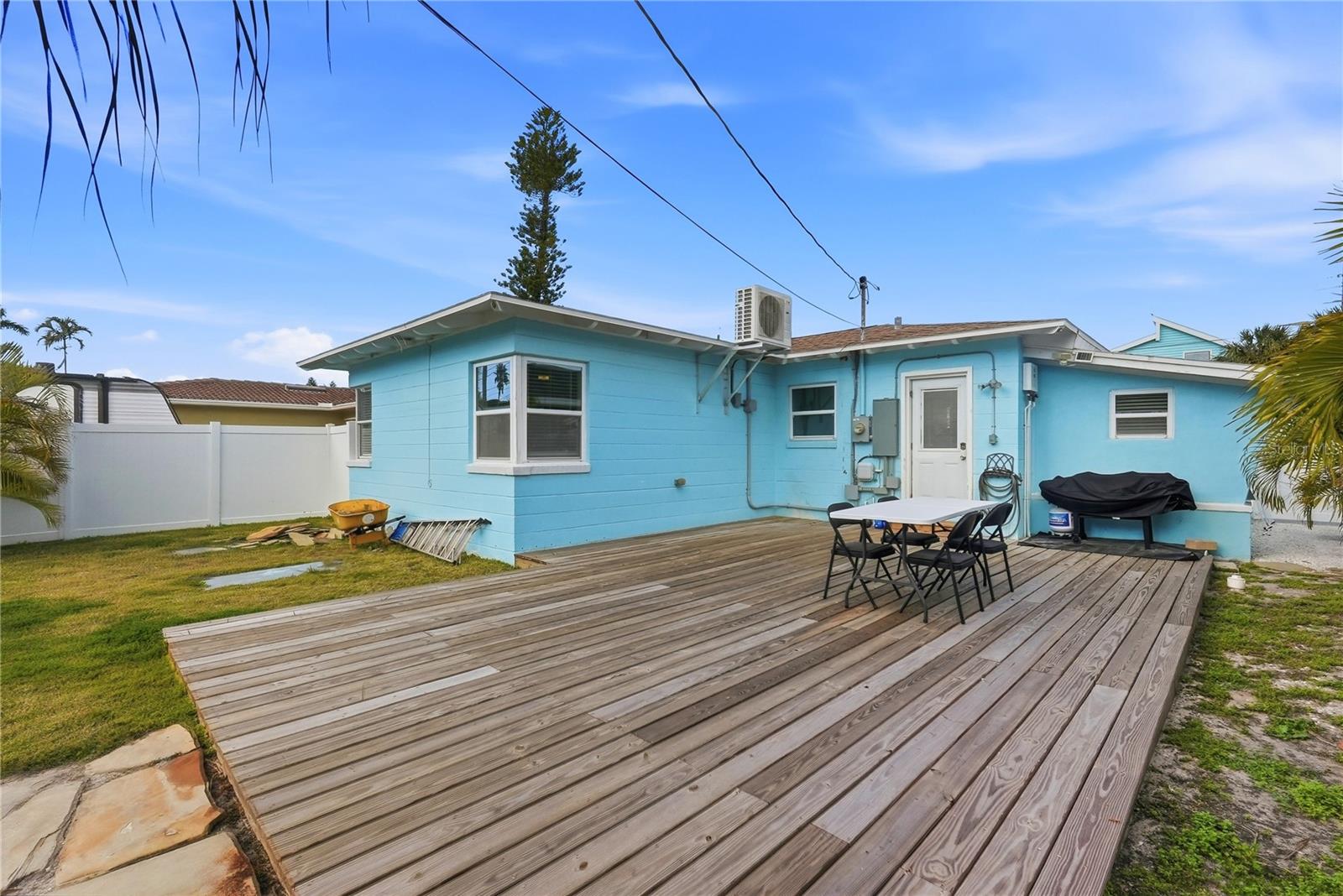 15424 2ND ST E, MADEIRA BEACH, FL, 33708
